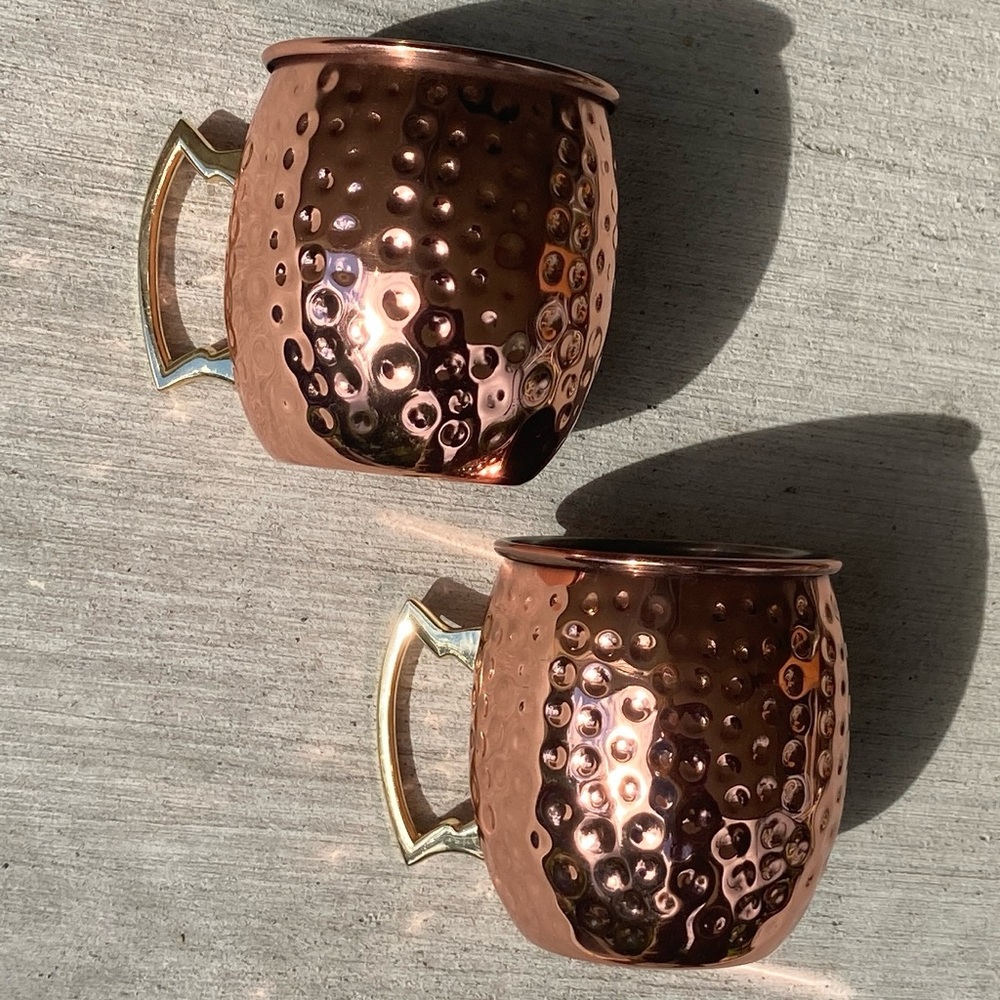Pair of hammered copper mugs Eco One by Silver One Intl